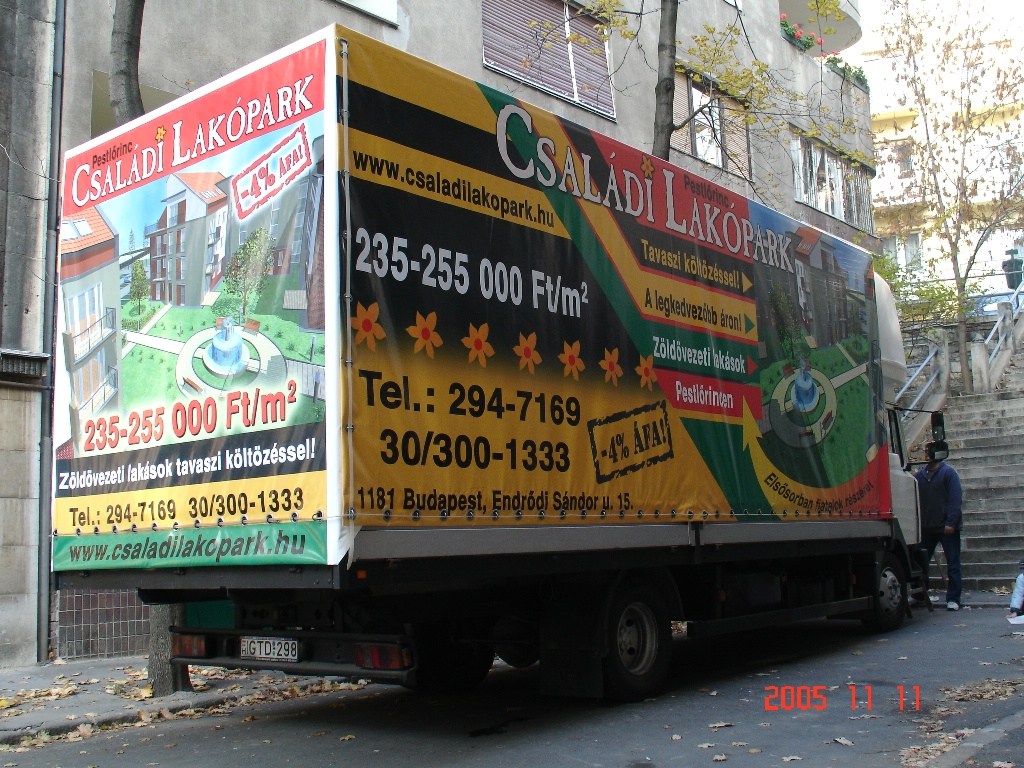 Csaladi Lakopark.jpg